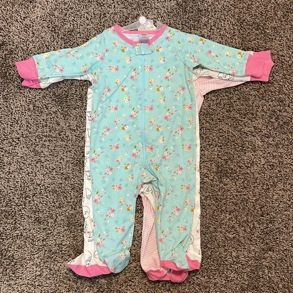 Gerber bodysuit footies - Picture 3 of 4